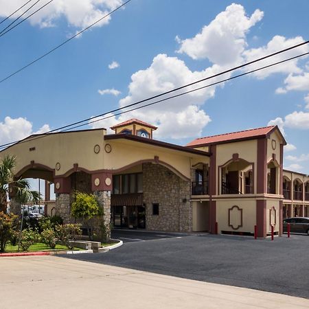 Americas Best Value Inn Buda Zewnętrze zdjęcie