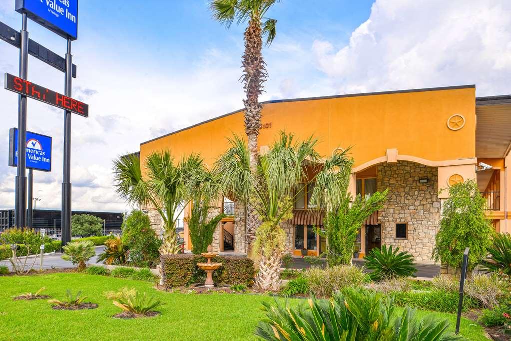 Americas Best Value Inn Buda Zewnętrze zdjęcie